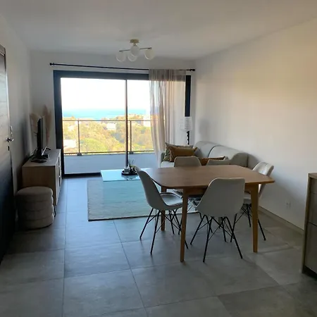 Superbe T2 Avec Terrasse דירה בסטיה